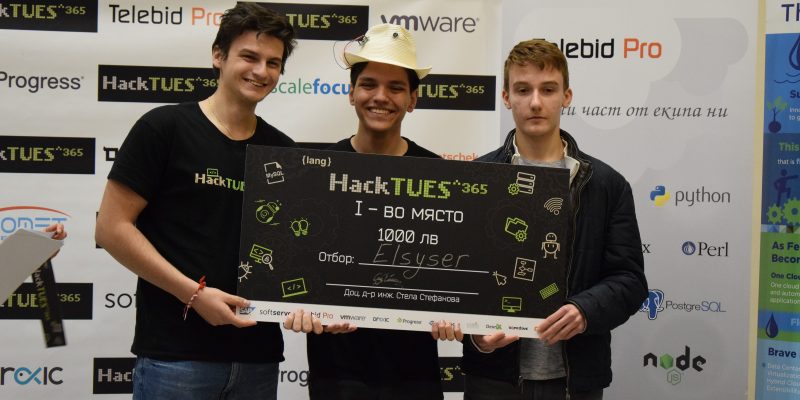 Устройство-асистент с изкуствен интелект в помощ на незрящите хора спечели голямата награда на петия ученически хакатон Hack TUES